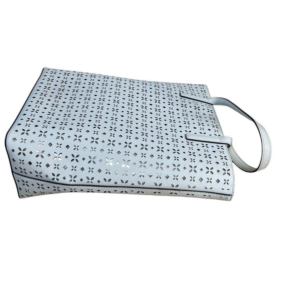 Michael Kors White Perforated‎ Leather Tote Bag MK Charm - Picture 5 of 15